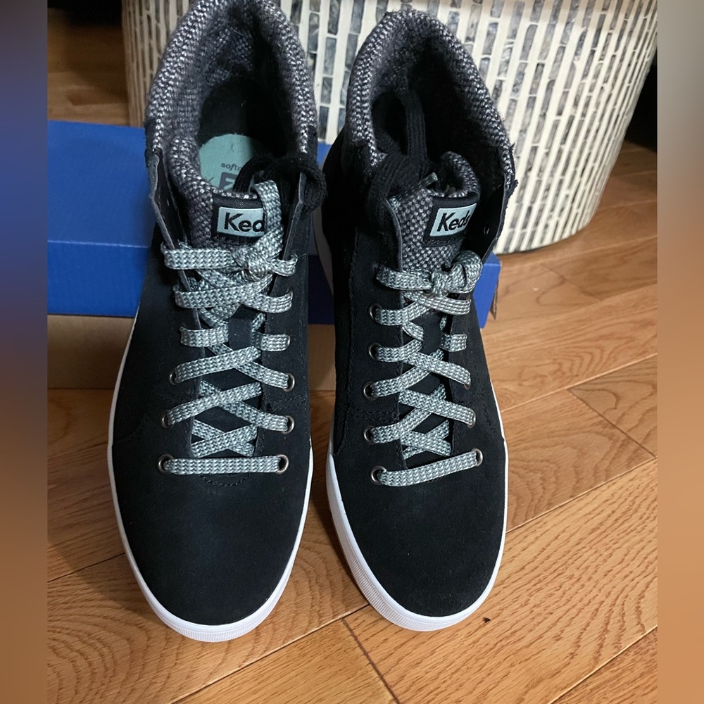 Keds Black Women’s Tahoe Suede Boots - Picture 6 of 14